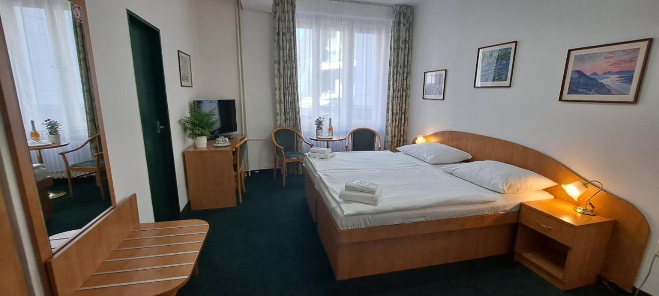 Hotel Legie Prague Luaran gambar