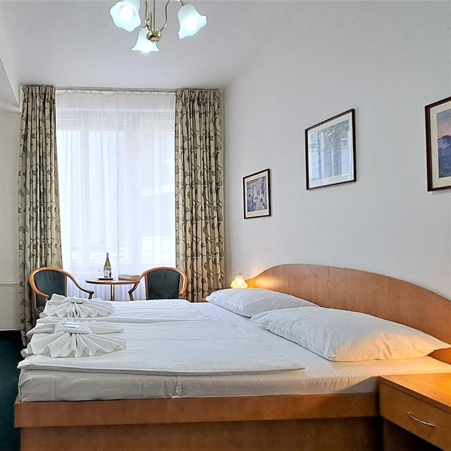 Hotel Legie Prague Luaran gambar