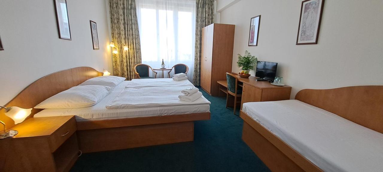 Hotel Legie Prague Luaran gambar