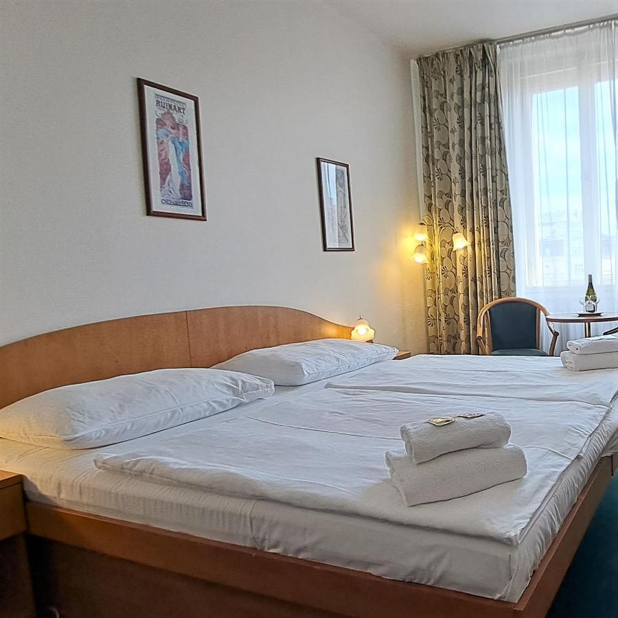 Hotel Legie Prague Luaran gambar